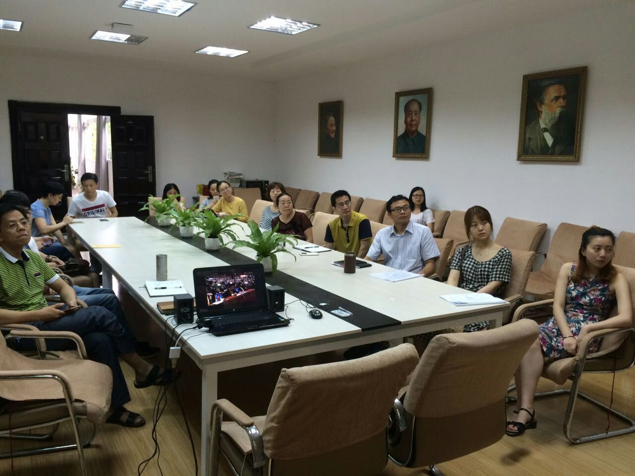 【两学一做】谈球吧组织观看建党95周年庆祝大会