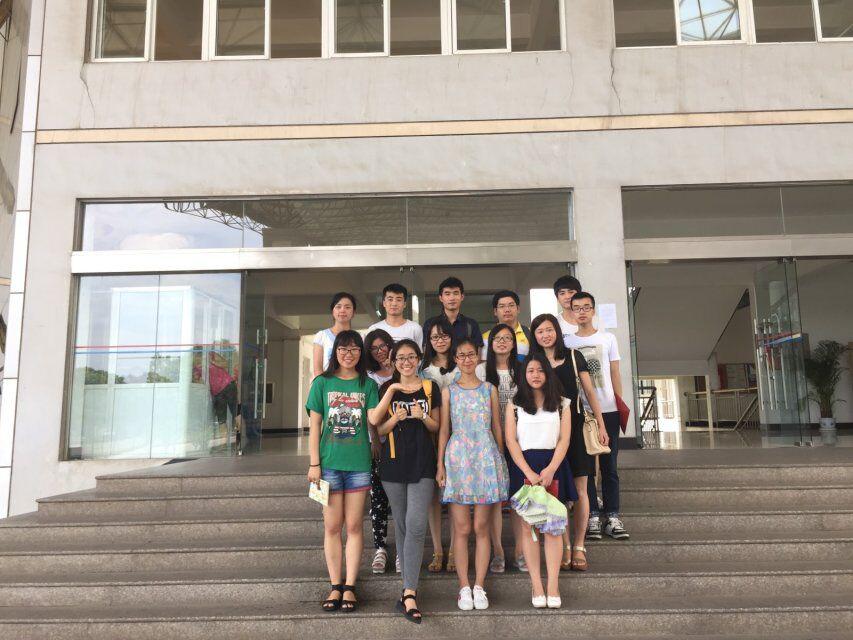 公司本科生党支部换届大会顺利举行