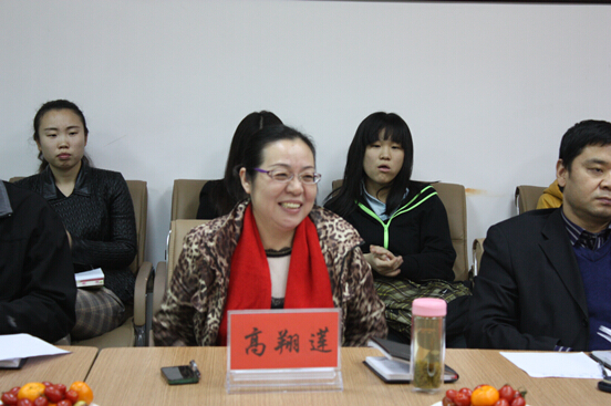 谈球吧师生座谈会顺利举行